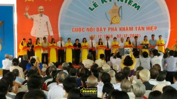 le-ky-niem-60-nam-pha-kham-tan-hiep-hinh-002